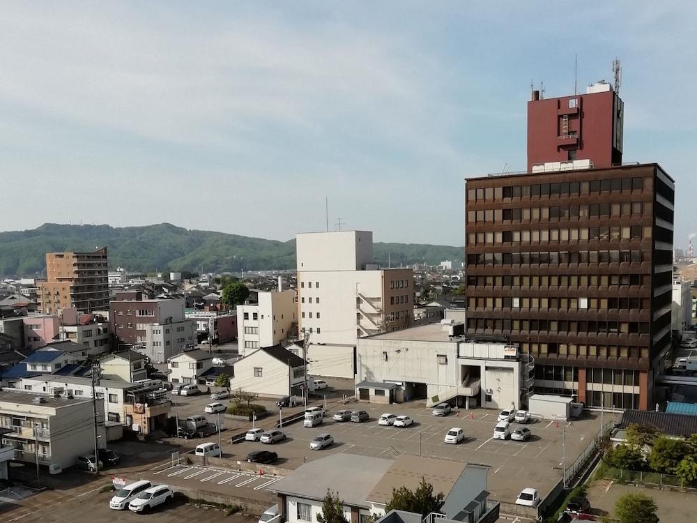APA Hotel Takaoka-Marunouchi Eksteriør billede